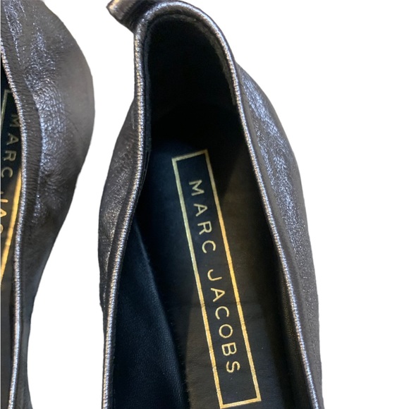 Marc Jacobs Silver Dolly Leather Buckled Ballerina Flats Sz 38 ( Sz 7 ) Like New - Picture 5 of 6